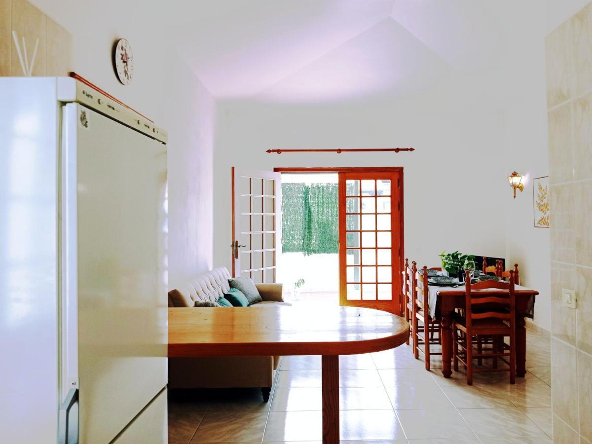 Live Abades Playa Chica & Terrace Apartment Bagian luar foto