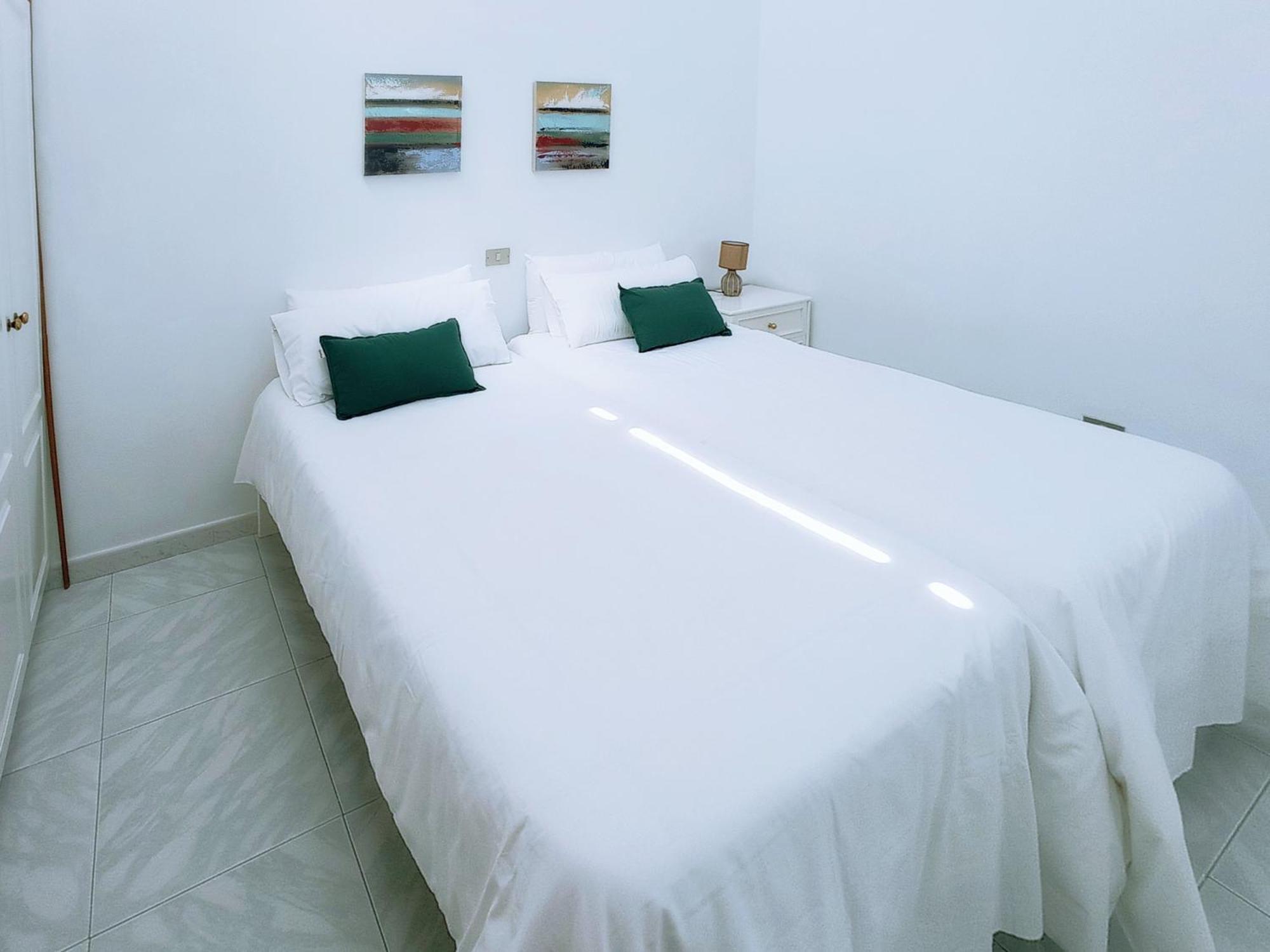 Live Abades Playa Chica & Terrace Apartment Bagian luar foto